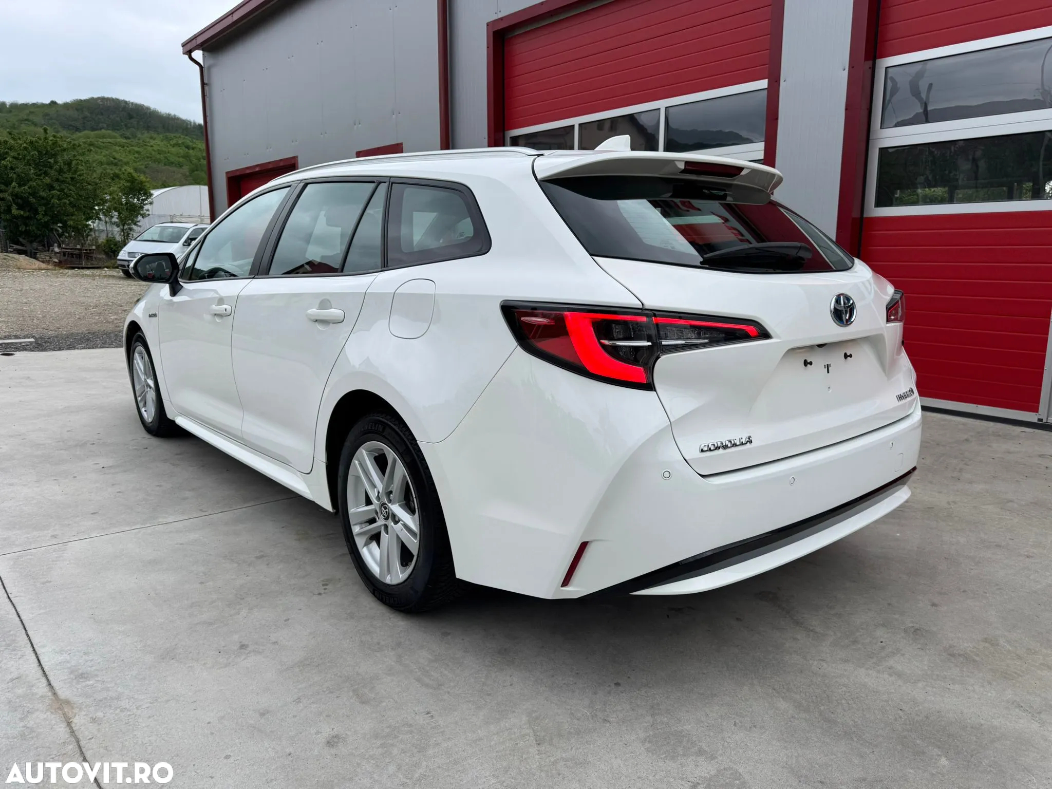 Toyota Corolla 1.8 HSD Business - 9
