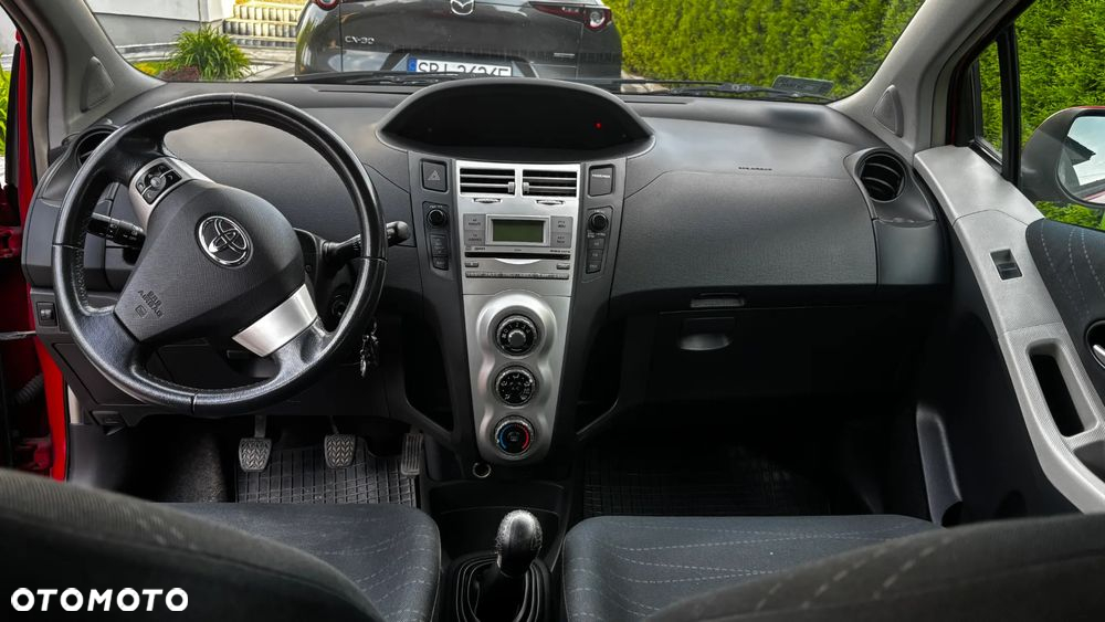 Toyota Yaris - 6