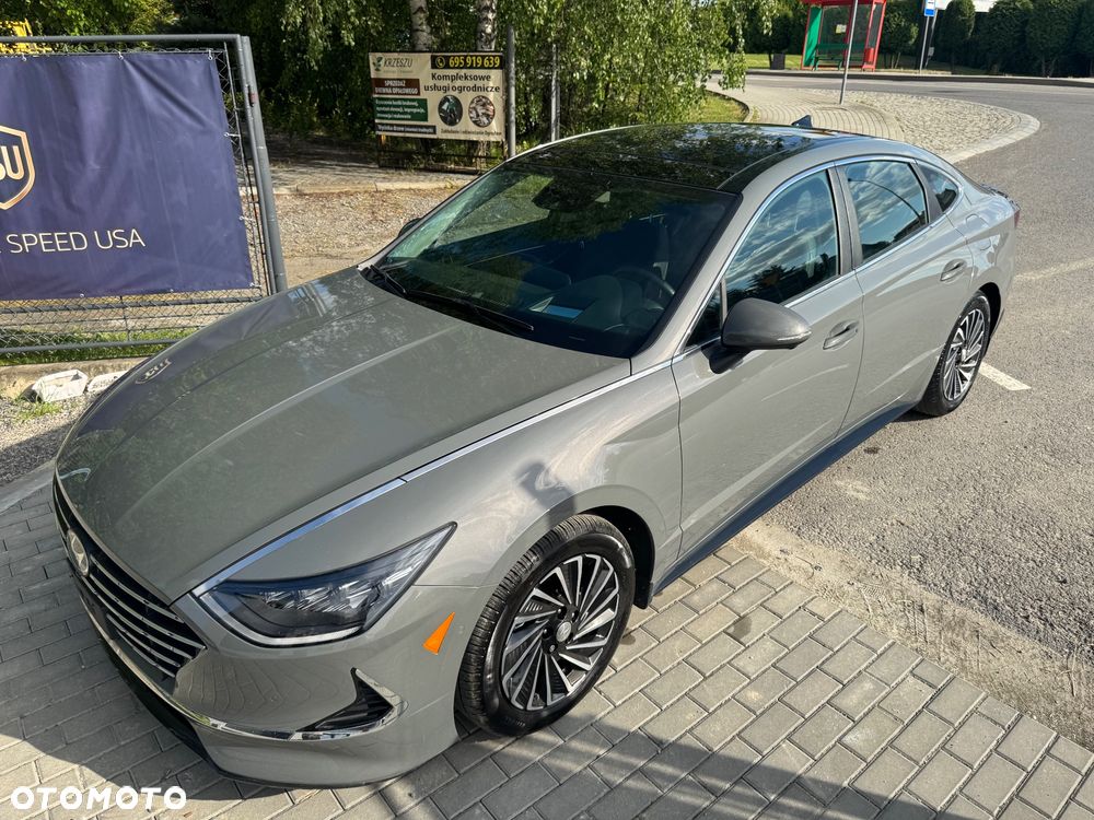 Hyundai Sonata - 1