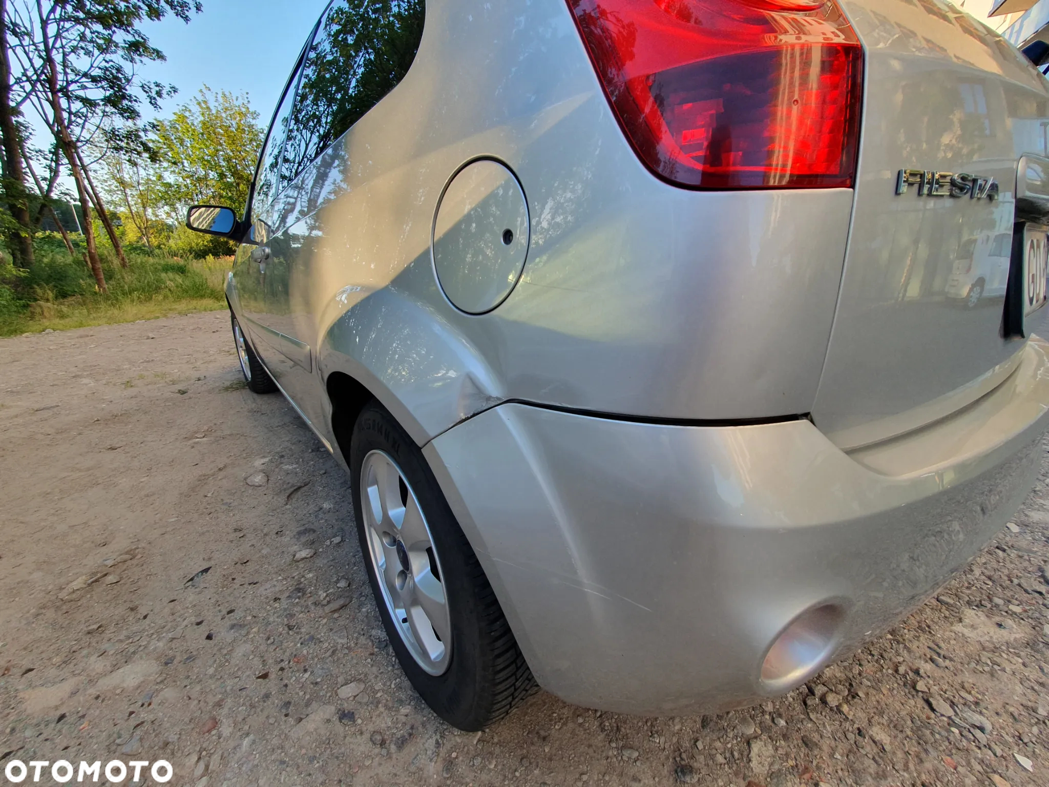 Ford Fiesta 1.4 Ambiente - 19