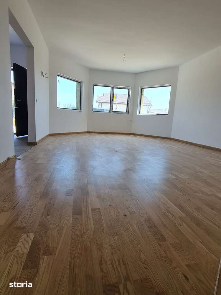 Casa nouă cu 5 camere și mansardă utilizabilă - Imagine principală: 3/8