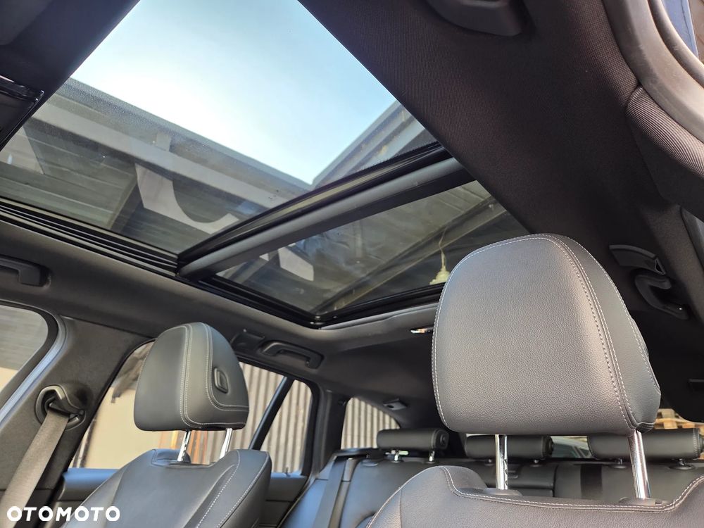 BMW Seria 3 320i Edition M Sport Shadow - 12