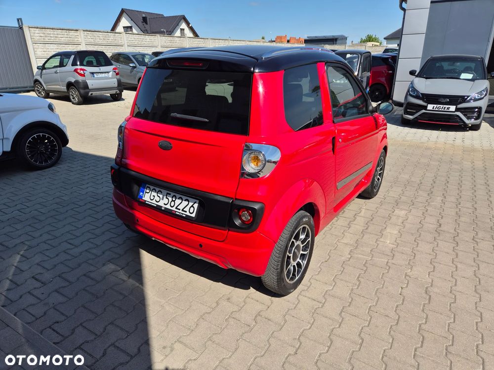 Microcar M.GO - 8