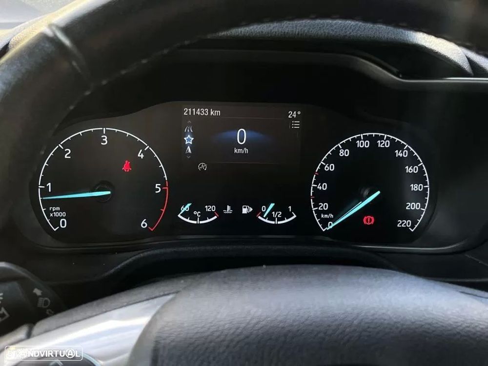 Ford transit connect 3 lugares - 26