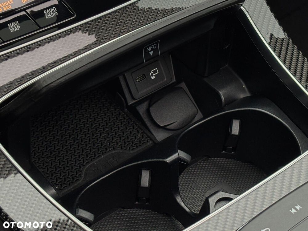 Mercedes-Benz Klasa E 450 4-Matic Exclusive - 28