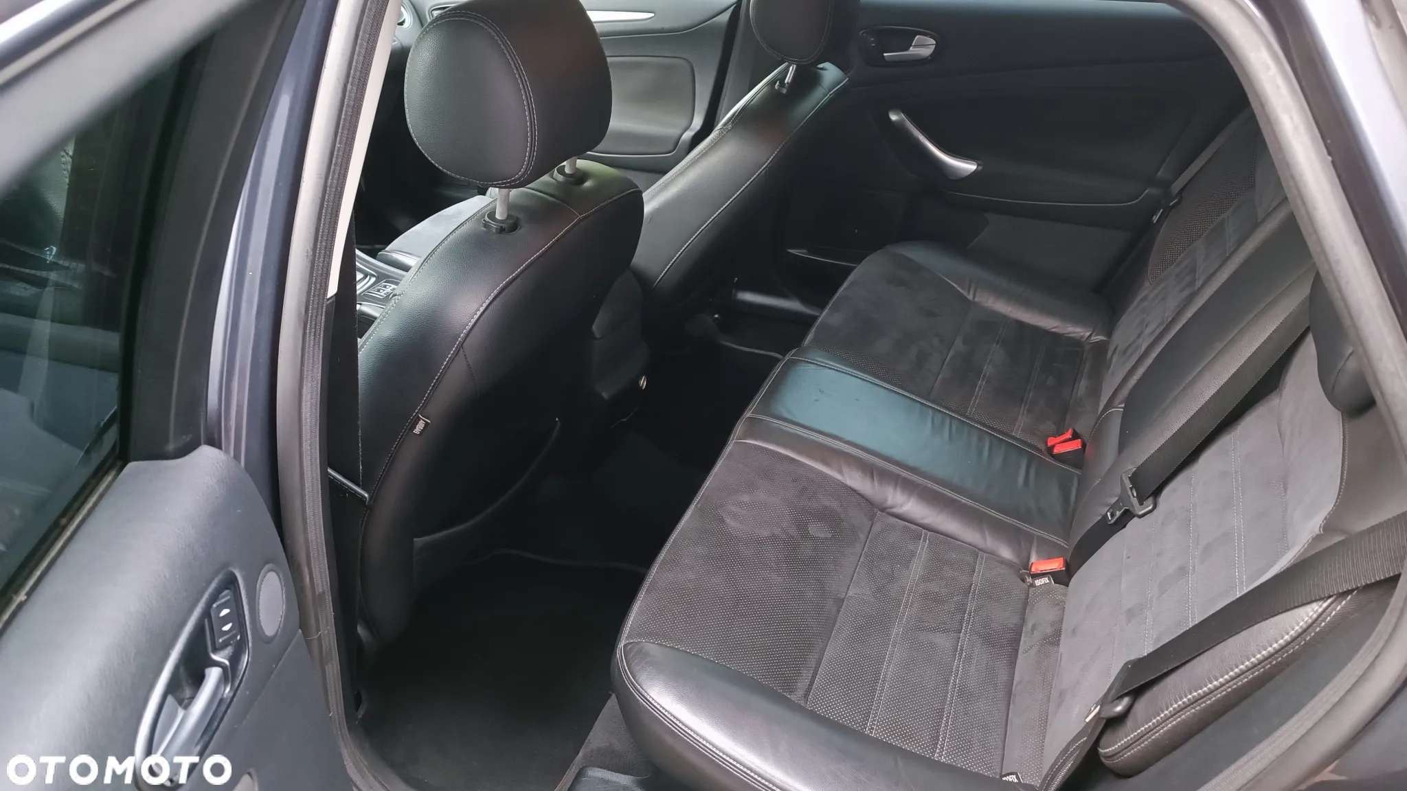 Ford Mondeo 2.0 TDCi Ambiente - 9