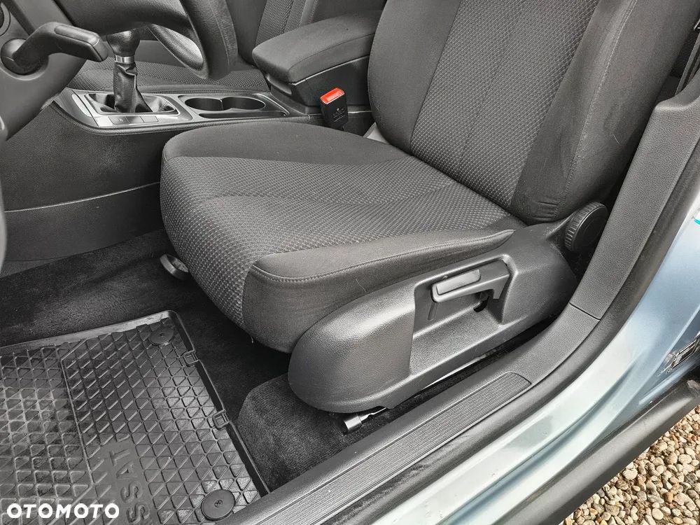 Volkswagen Passat 2.0 TDI DPF Comfortline - 30