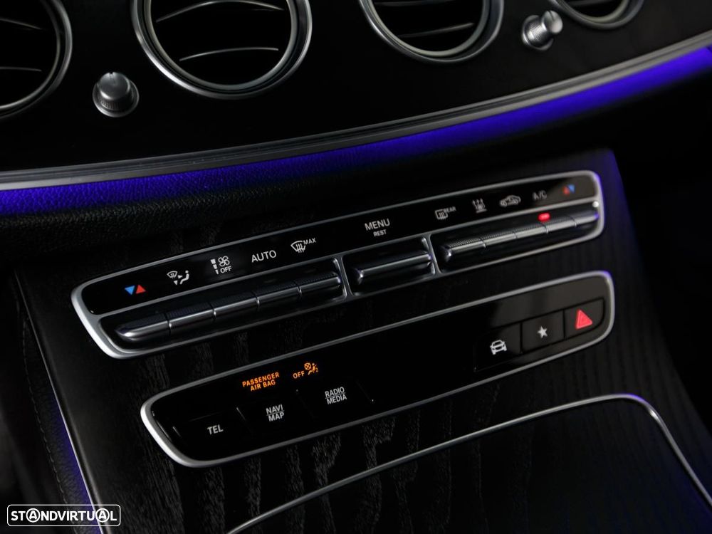 Mercedes-Benz E 300 de AMG Line - 18