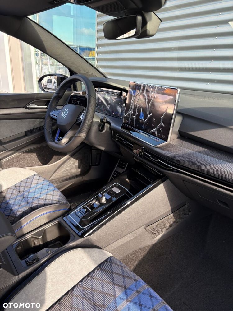 Volkswagen Golf - 20