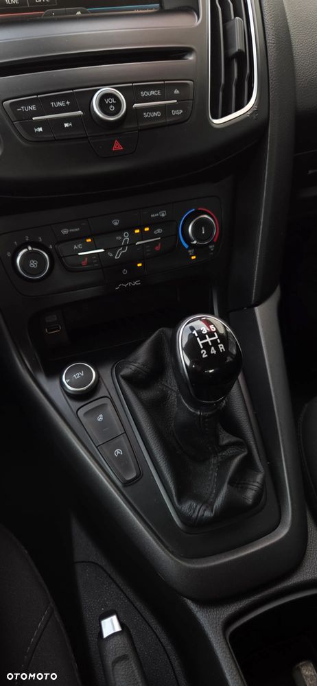 Ford Focus - 25
