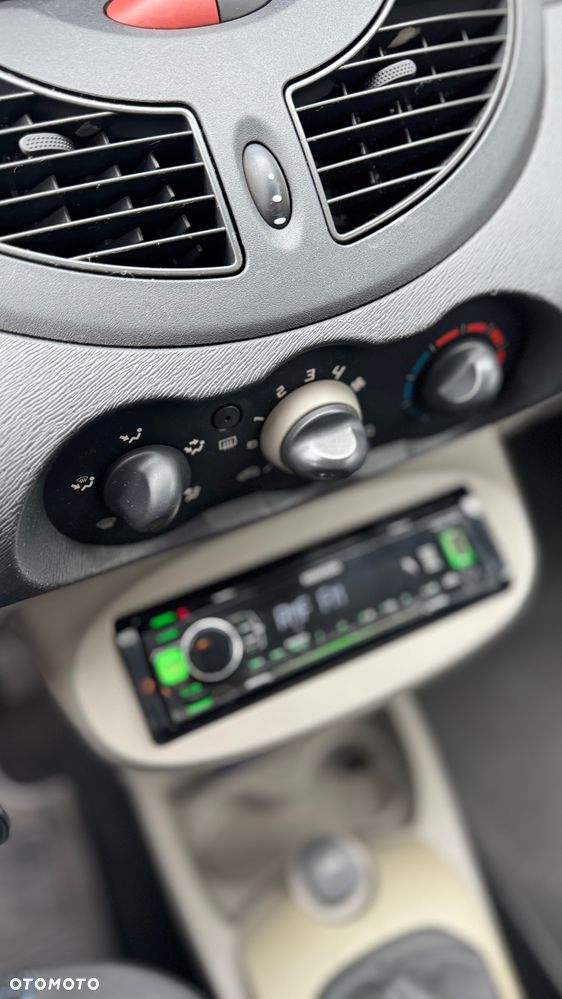 Renault Twingo 1.2 Authentique - 11
