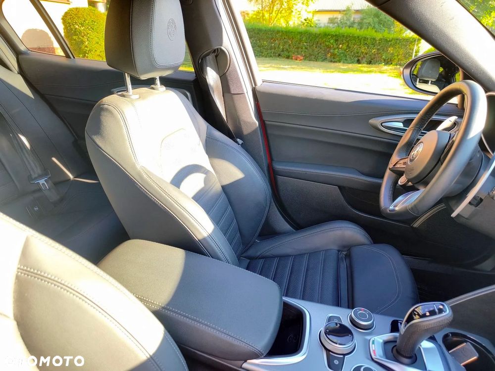 Alfa Romeo Giulia 2.0 Turbo Veloce Q4 - 25