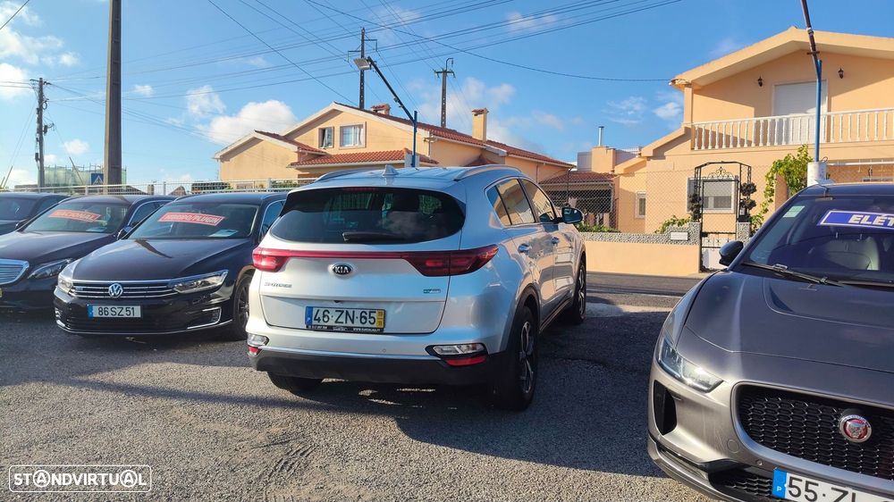 Kia Sportage 1.6 CRDi ISG MHEV Urban - 10
