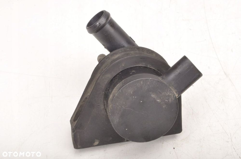 AUDI A4 B8 1.8 TFSI POMPKA WODY 06H965561 - 4