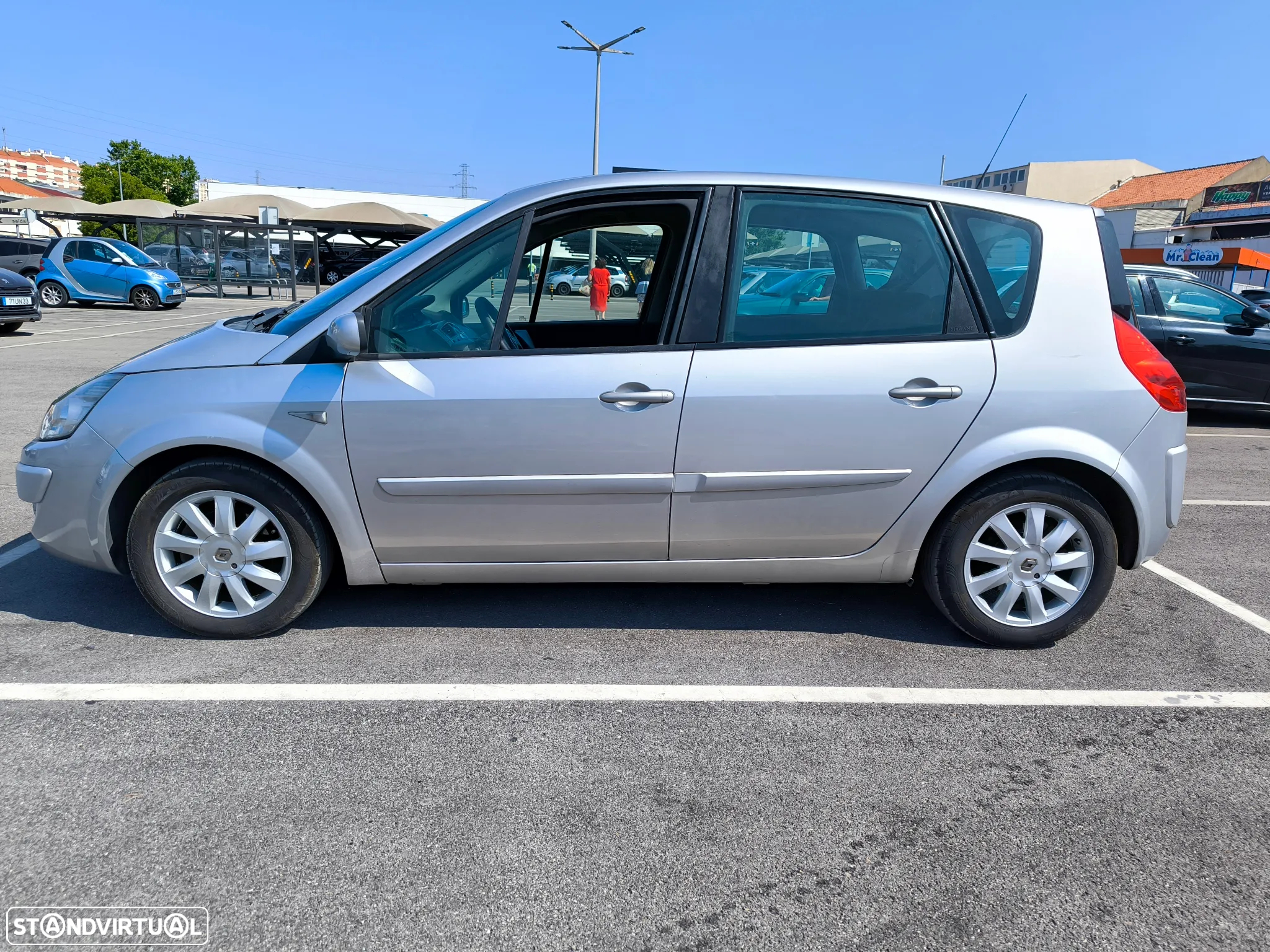 Renault Scénic 1.5 dCi Dynamique - 4