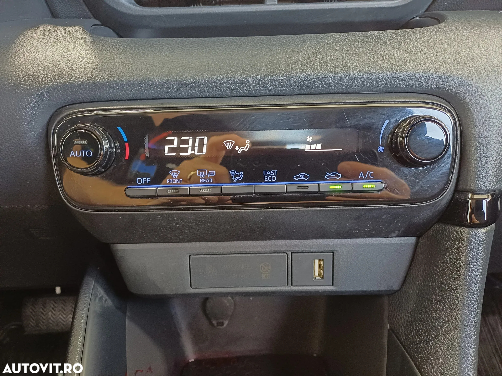 Toyota Yaris 1.5 VVT-i HSD Active - 17