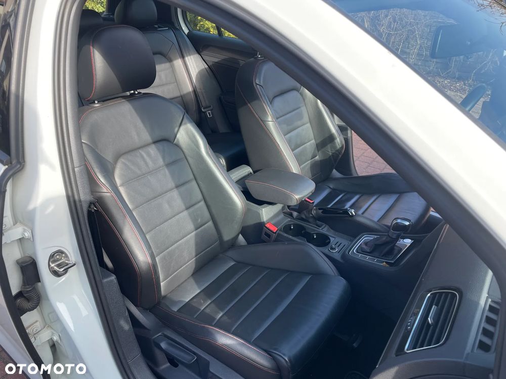 Volkswagen Golf GTI Performance BlueMotion Technology DSG - 15