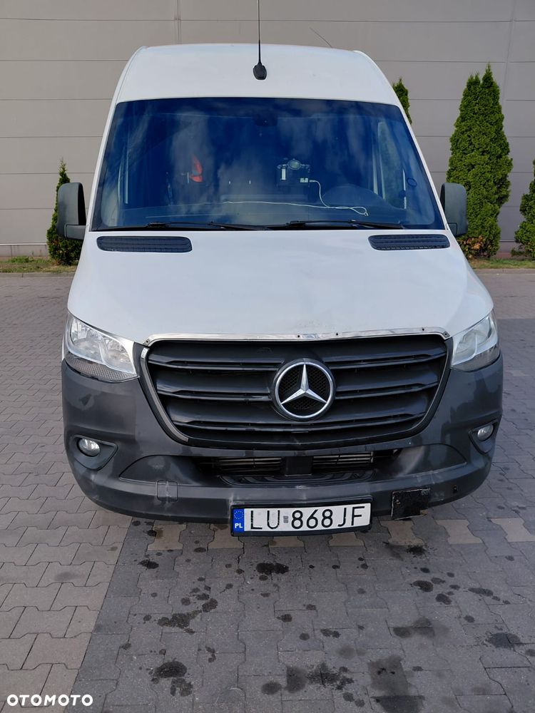 Mercedes-Benz Sprinter - 1
