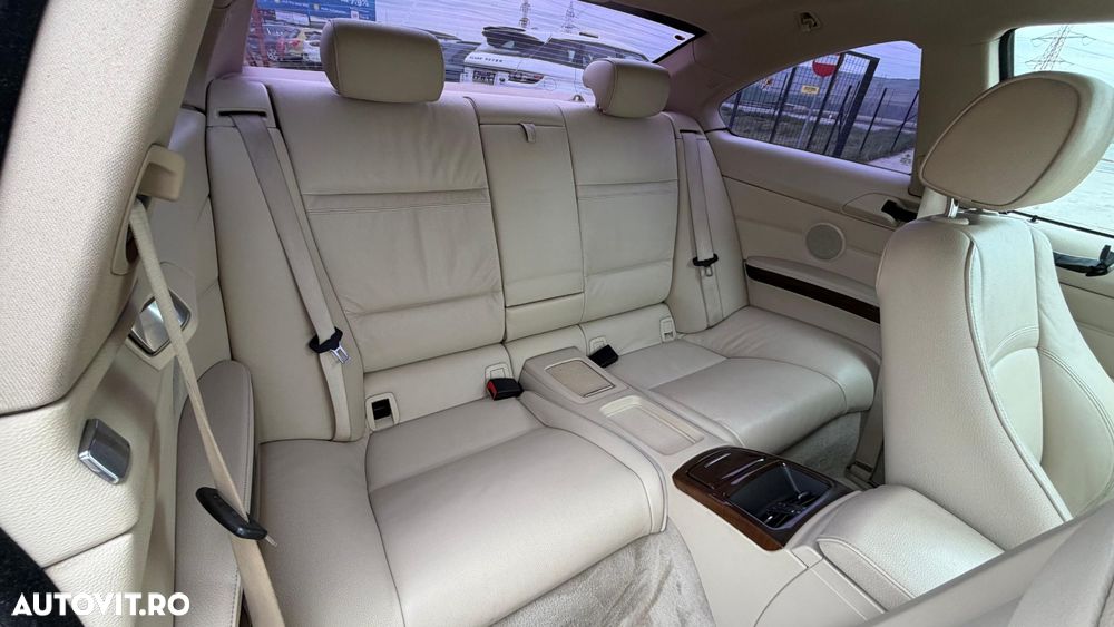 BMW Seria 3 320i - 13