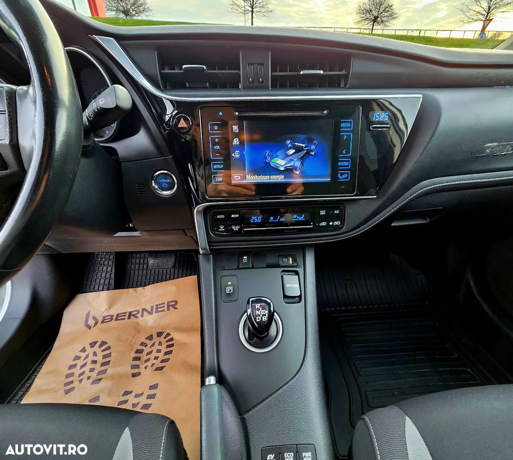 Toyota Auris 1.8 L VVT-i Hybrid Luna - 16