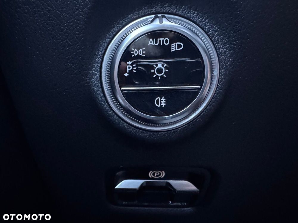 Mercedes-Benz Klasa C - 25