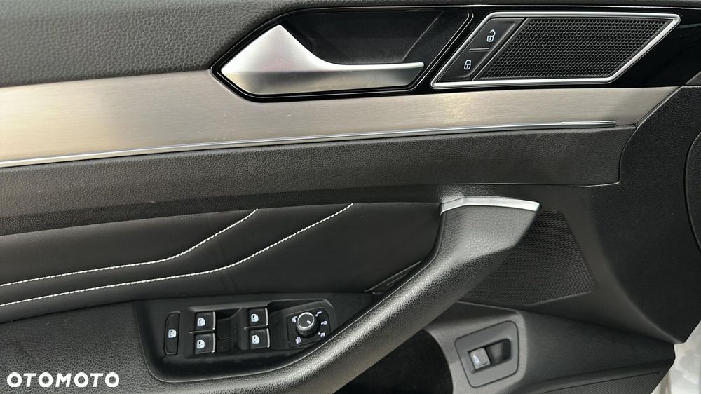 Volkswagen Passat - 14