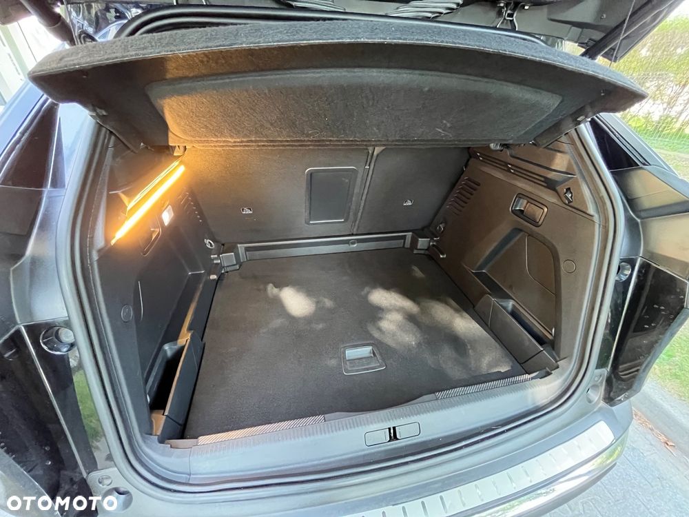 Peugeot 3008 BlueHDi 180 Stop & Start EAT8 GT - 8
