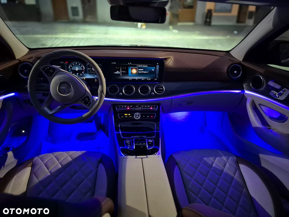 Mercedes-Benz Klasa E 250 Avantgarde - 18