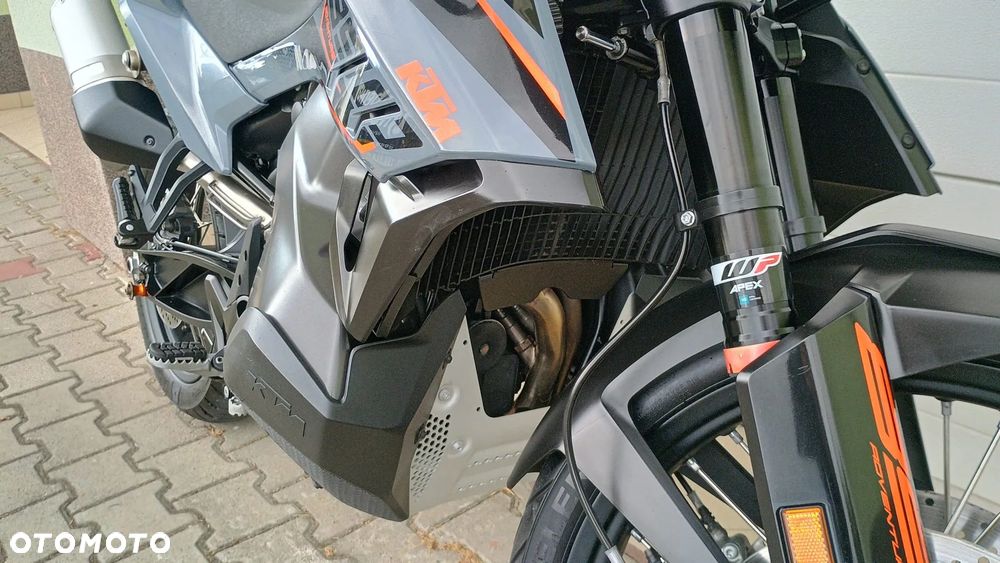 KTM Adventure 890 - 27