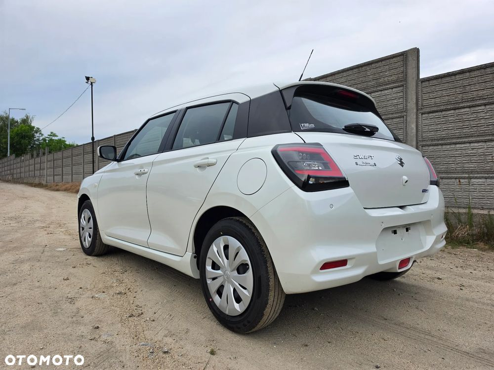 Suzuki Swift 1.2 Dualjet Hybrid MT Club - 3