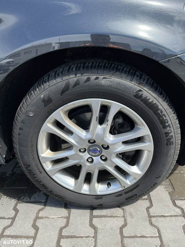 Volvo XC 60 - 8