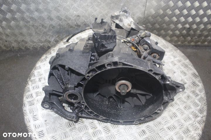 SKRZYNIA BIEGÓW 6 VOLVO V50 2.0TD 4M5R7002 - 4