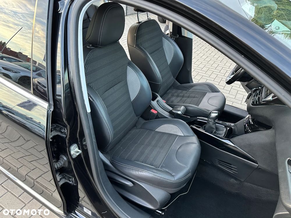 Peugeot 2008 - 22