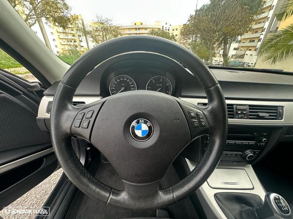 BMW 318 d Touring Line Sport - 18