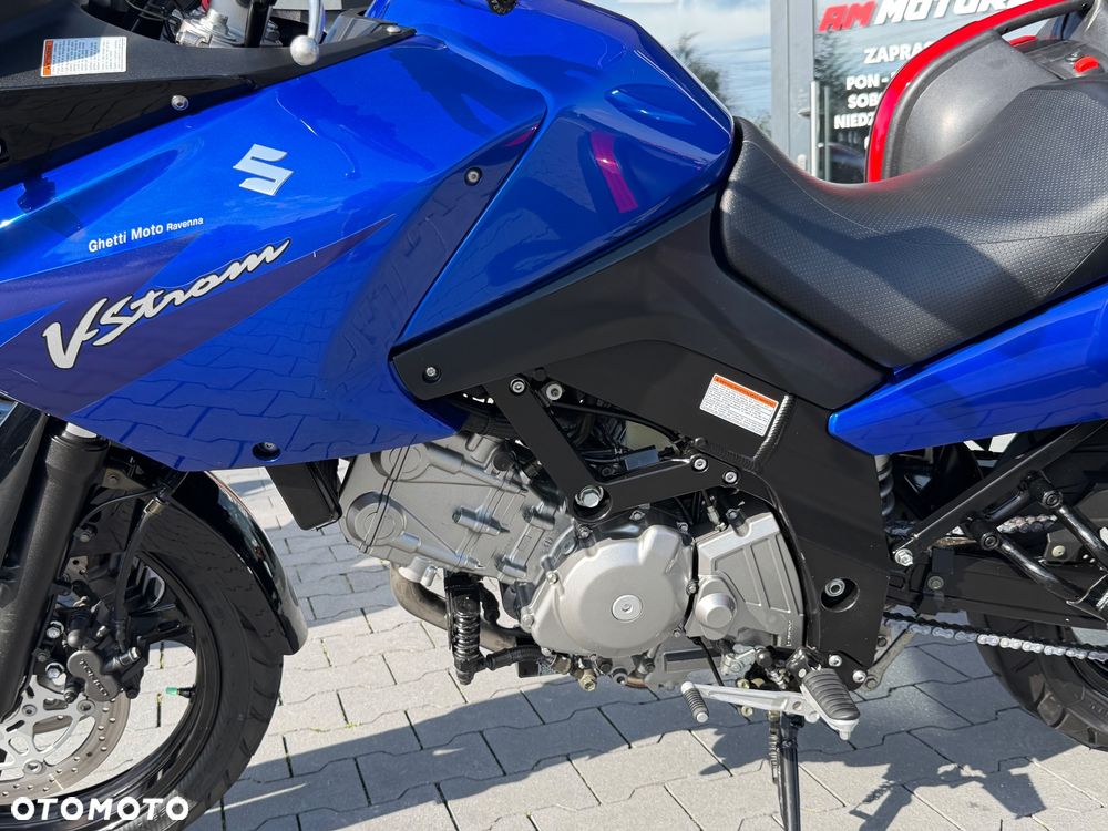 Suzuki V-STROM - 30