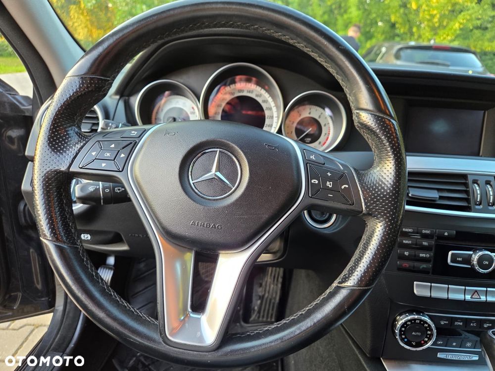 Mercedes-Benz Klasa C 200 T Kompressor Automatik Avantgarde - 23