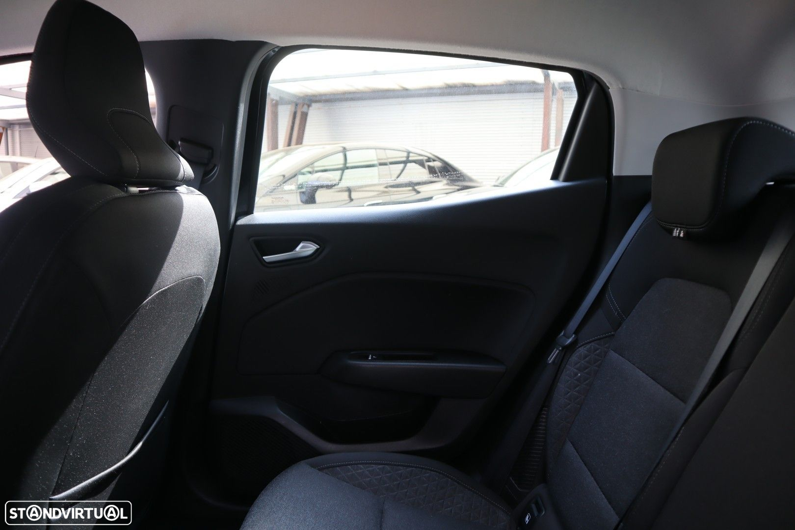 Renault Clio 1.6 E-Tech Full Hybrid Engineered - 23