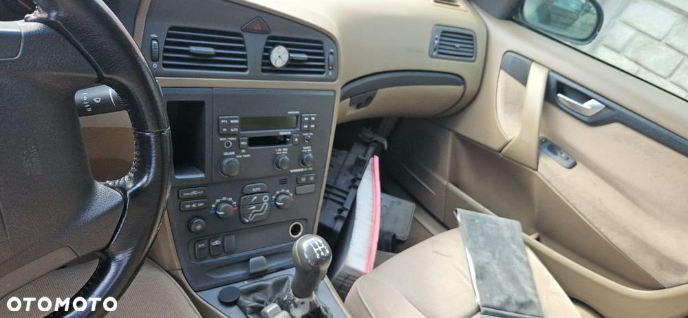 VOLVO V70 II 2.5TDI 99-05 RADIO - 1