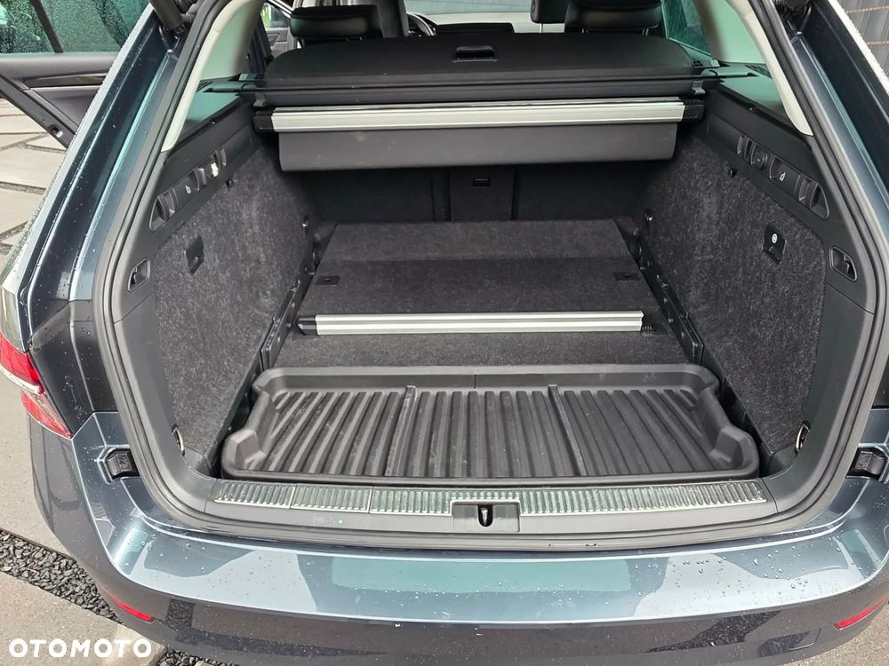 Skoda Superb 2.0 TDI DSG L&K - 18