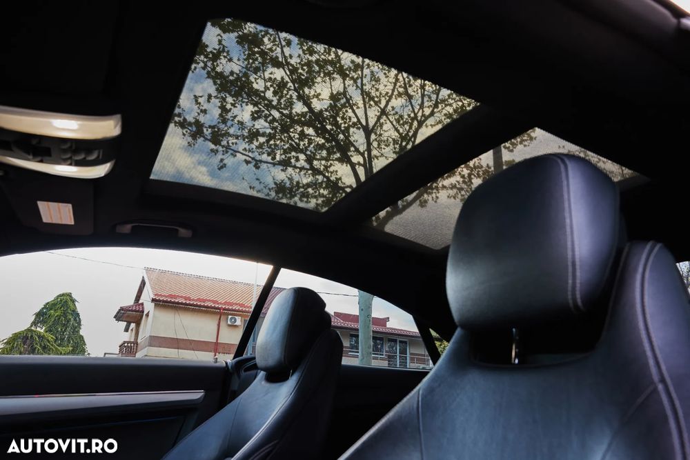 Mercedes-Benz E - 18