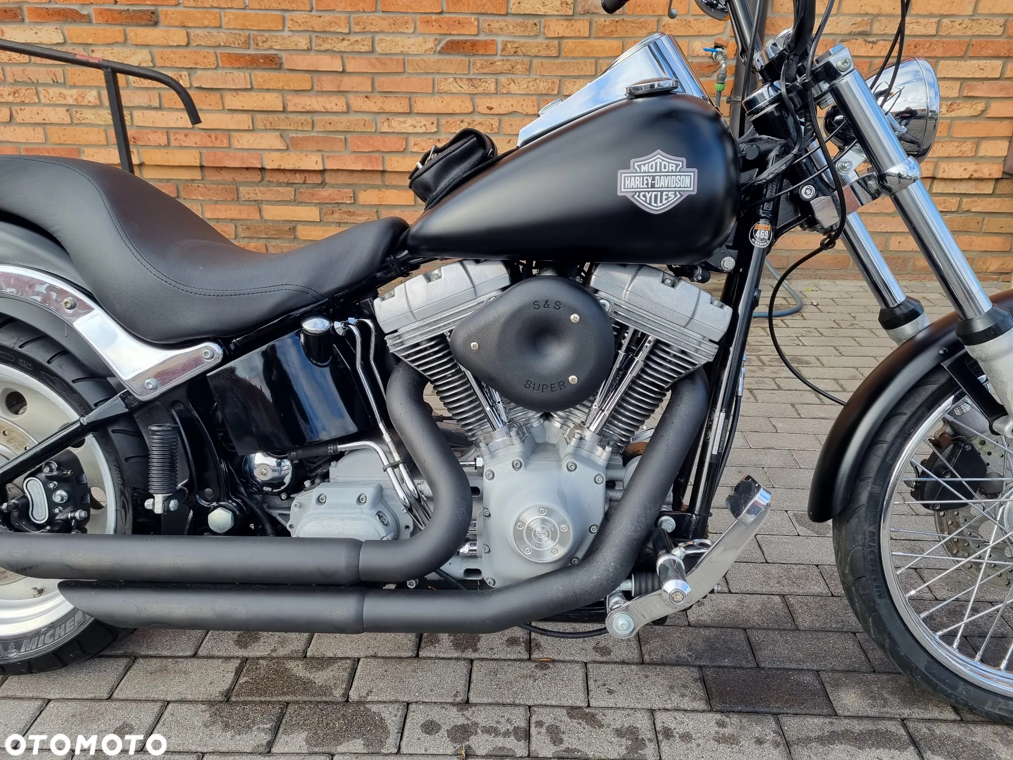 Harley-Davidson Softail Custom - 18