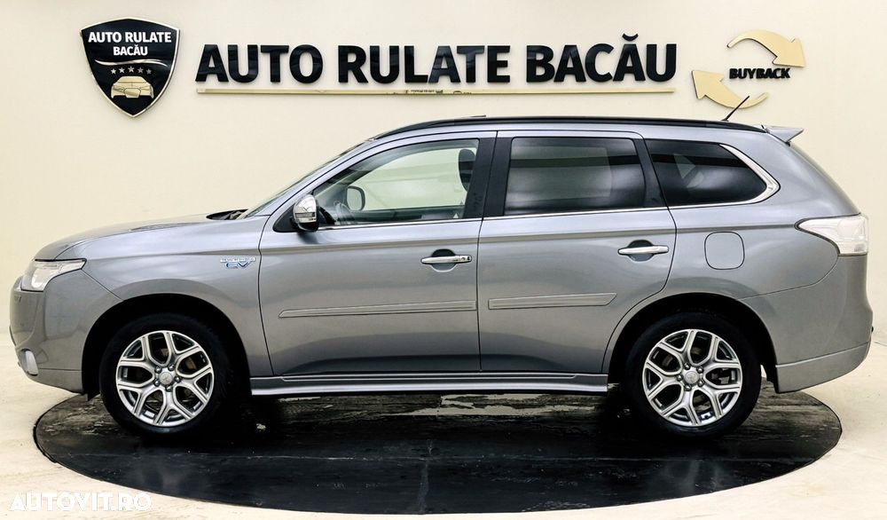 Mitsubishi Outlander - 5