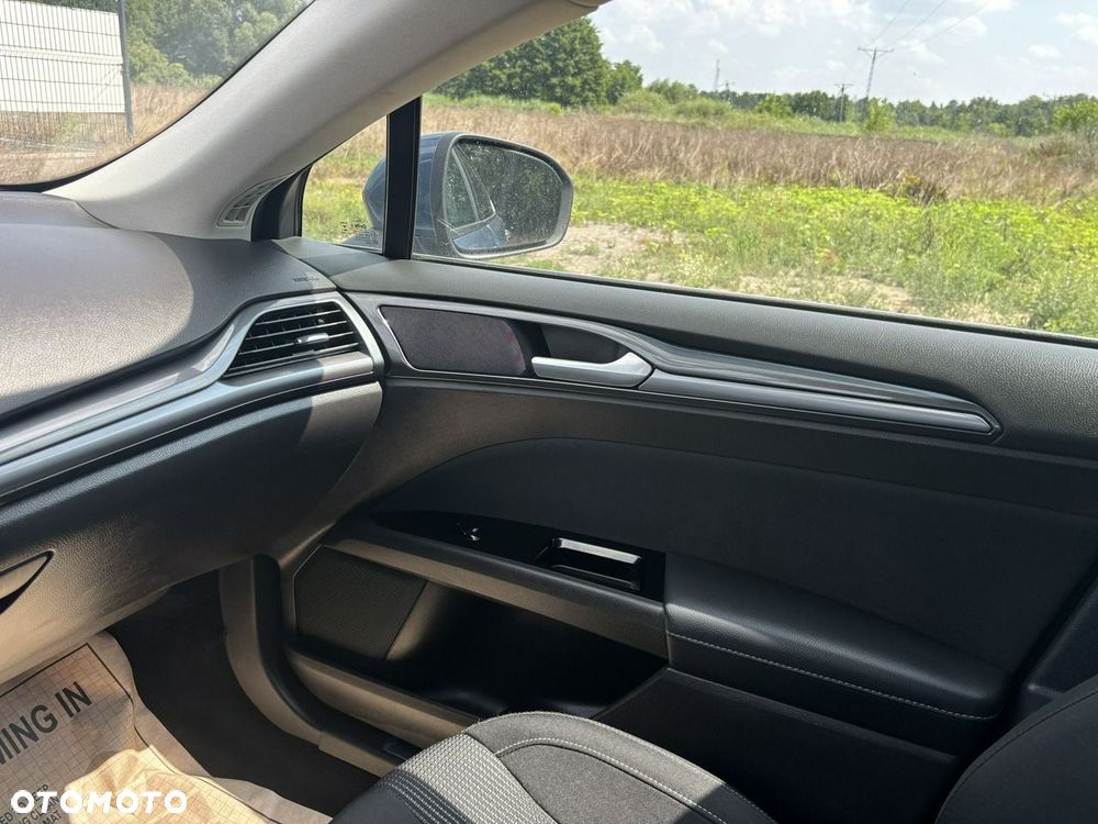 Ford Mondeo - 31