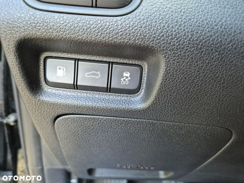 Kia Optima 2.0 L - 26