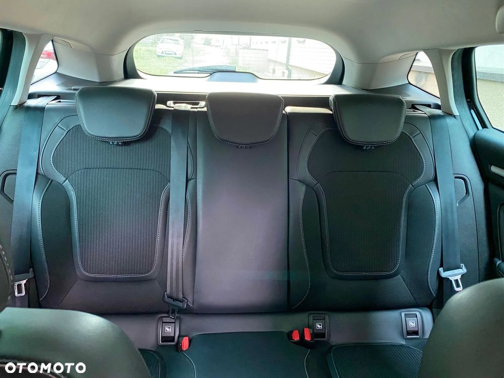 Renault Megane 1.3 TCe FAP Intens EDC - 10