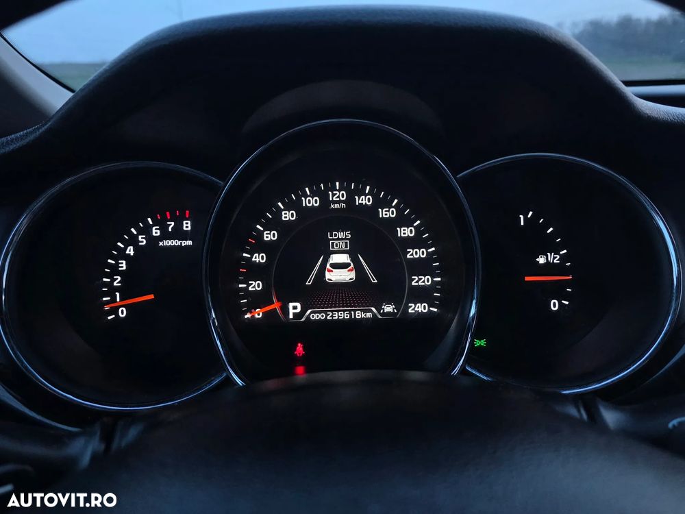 Kia Ceed 1.6 GDI DCT Platinum Edition - 16