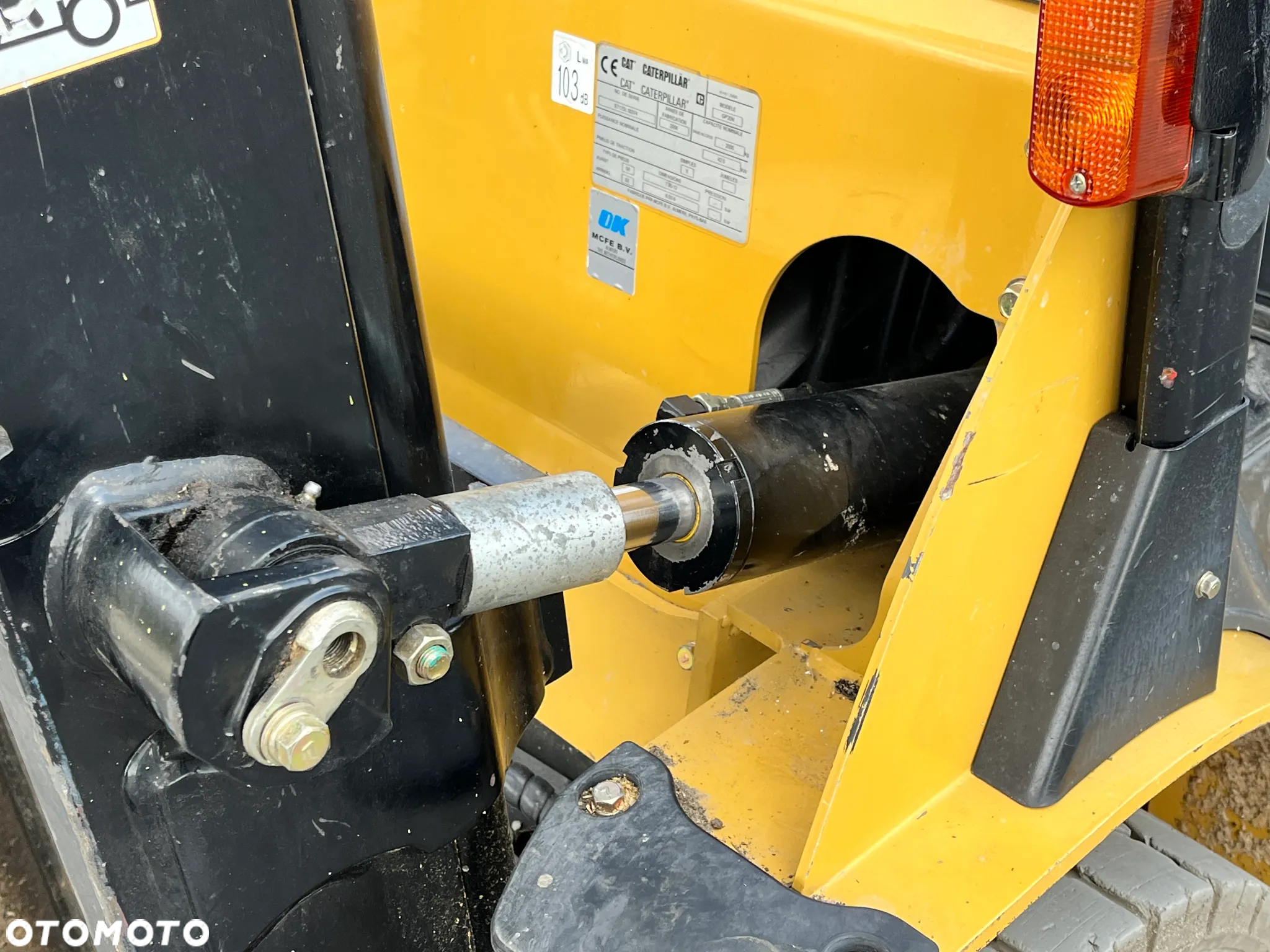 Caterpillar GP20N - 12