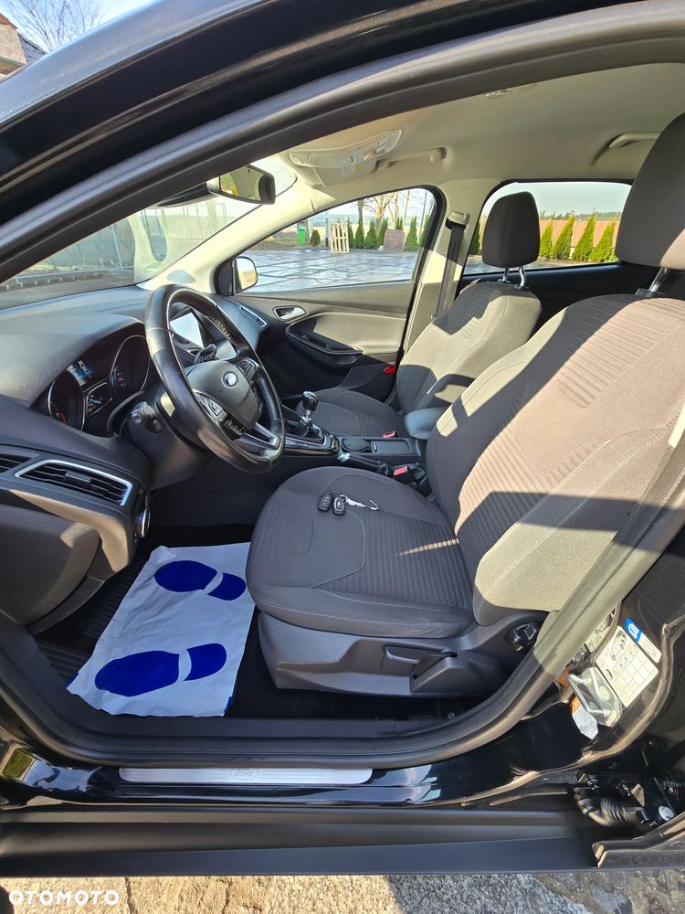 Ford Focus 1.0 EcoBoost STart-Stopp-System TITANIUM - 23