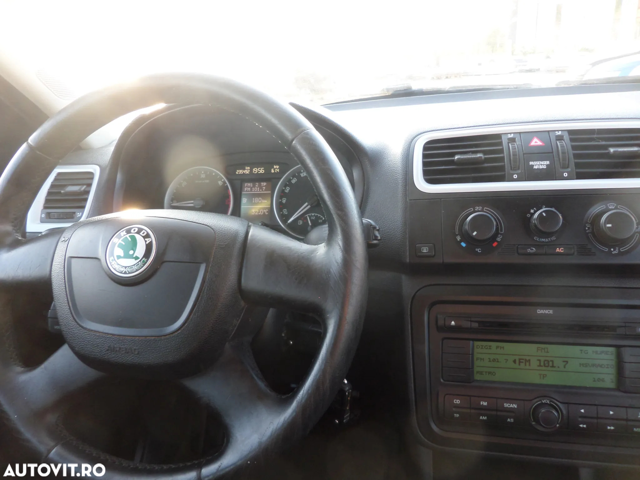 Skoda Roomster 1.9 TDI Comfort PLUS EDITION - 33