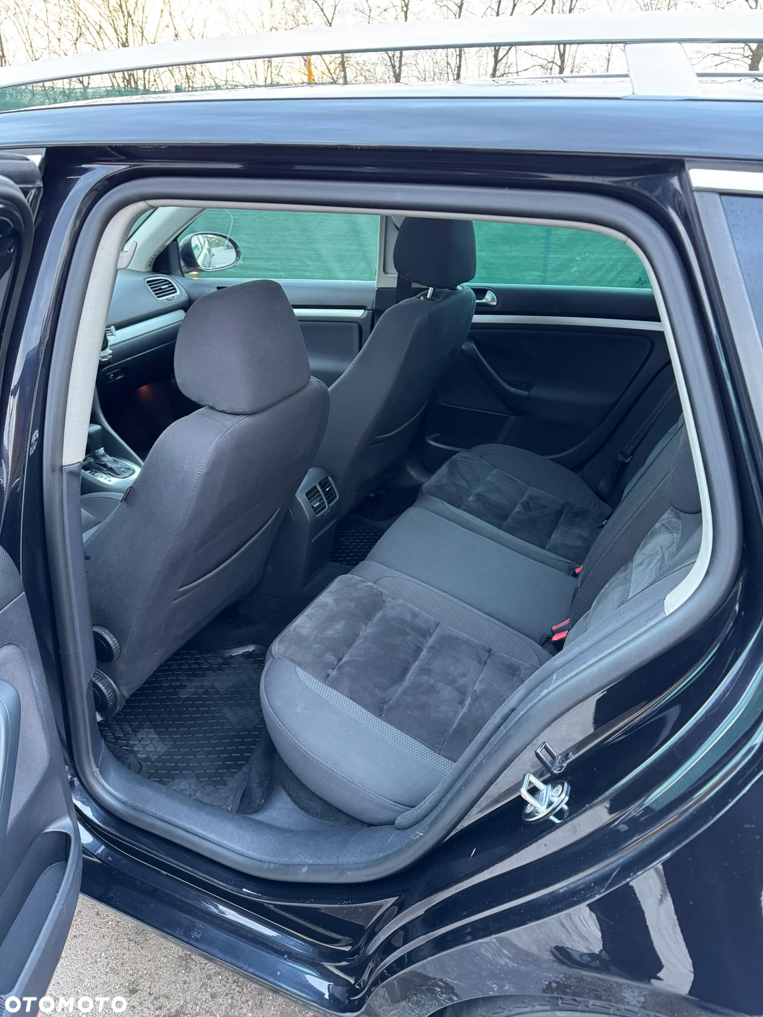Volkswagen Golf VI 2.0 TDI Highline DSG - 12